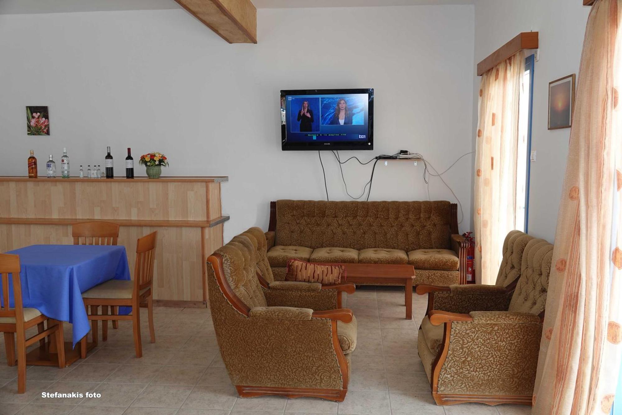 Aeriko Hotel Apartments Agia Marina  Zewnętrze zdjęcie